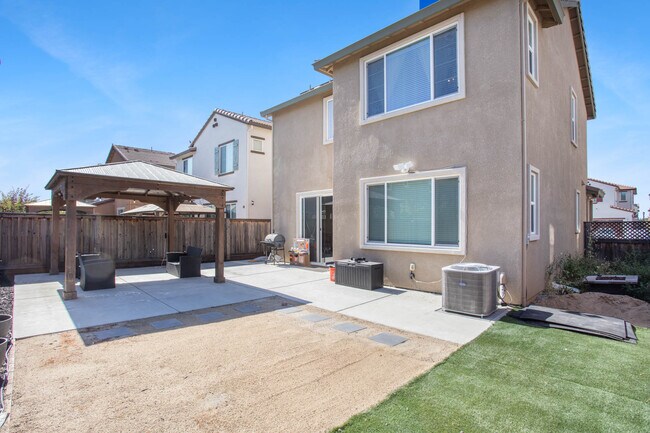 Building Photo - 169 Leprino Cir