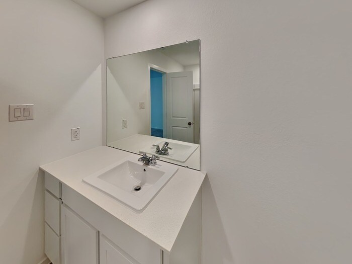 Building Photo - 25687 Roy Rogers Ct
