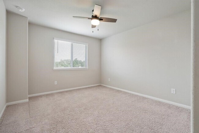 Building Photo - 2580 Westslope Dr