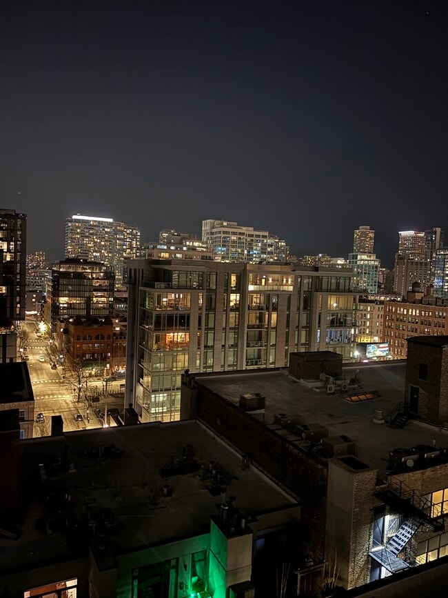 Building Photo - 400 W Ontario St