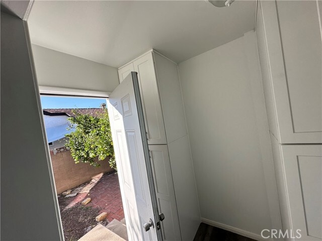 Building Photo - 1348 West Ave