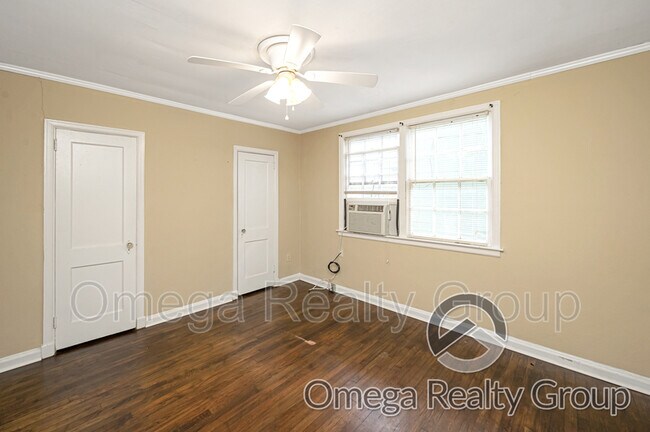 Building Photo - 1020 Pershing St