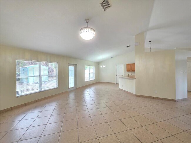 Building Photo - 2789 Coolidge Ave