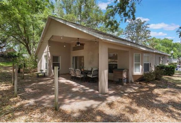 Building Photo - 17410 Woodfair Dr