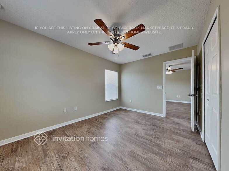 Building Photo - 2458 Hamlet Cir