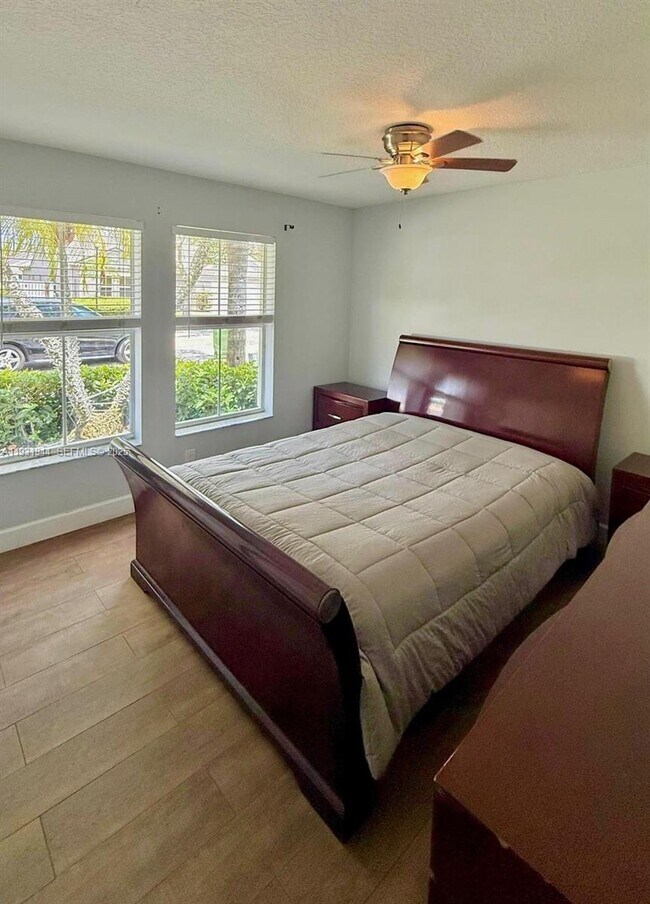 Building Photo - 388 Carrington Dr