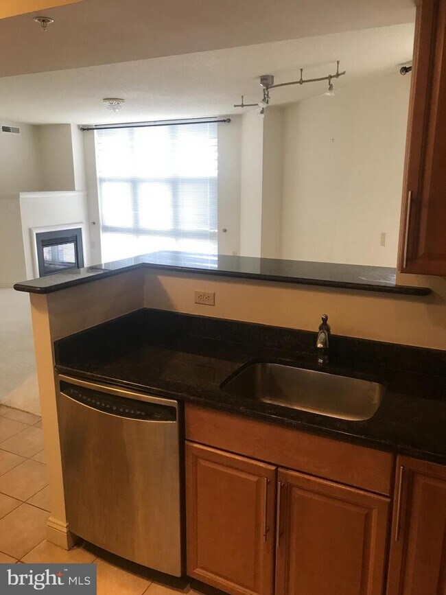 Building Photo - 11760 Sunrise Valley Dr