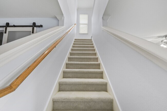 Building Photo - 15811 Vinemoss Ln