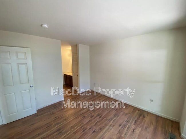 Building Photo - 507 Montgomery Dr