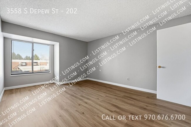 Building Photo - 3558 S Depew St
