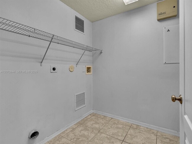 Building Photo - 6271 SW 195th Ave