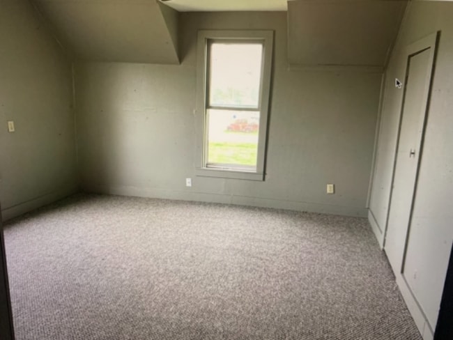 Building Photo - 2026 E 3rd Ave