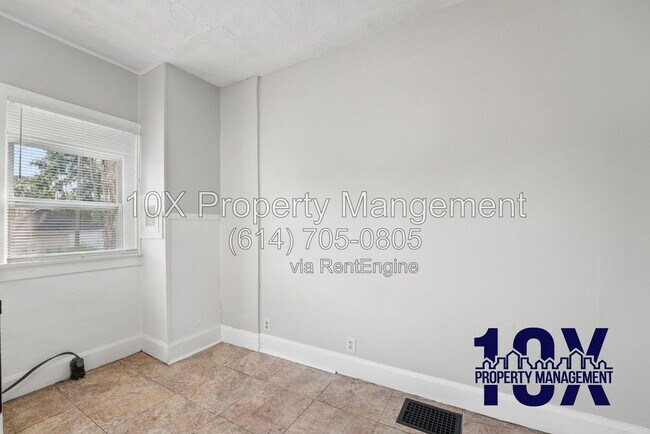 Building Photo - 130 S Richardson Ave