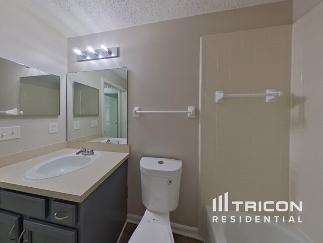 Building Photo - 7932 Collins Bay Ct