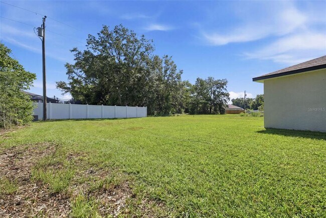 Building Photo - 16835 SW 17th Terrace