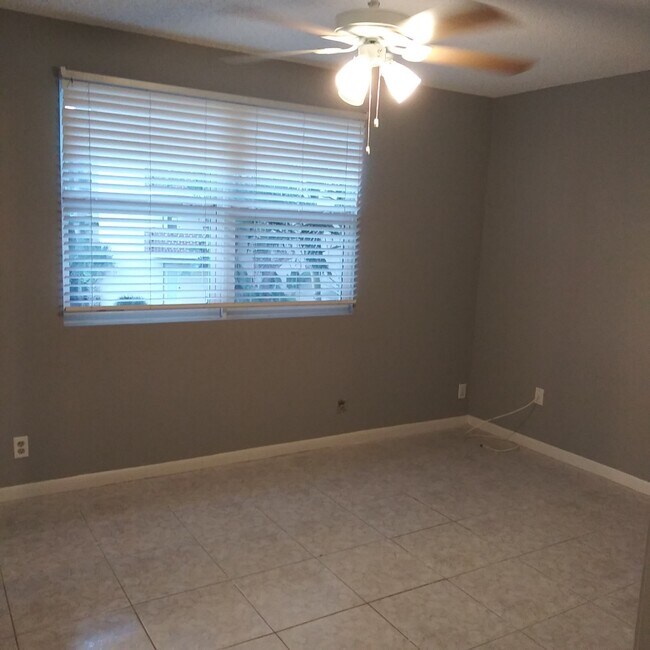 Main Bedroom with new fan, light & fresh paint - 2811 NE 15th St