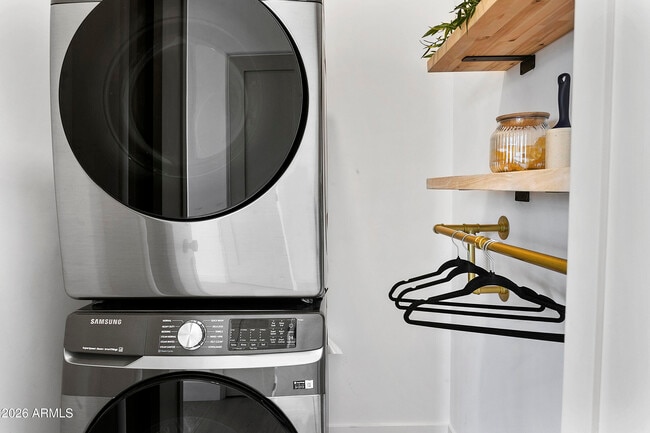 Building Photo - 4207 E Campbell Ave