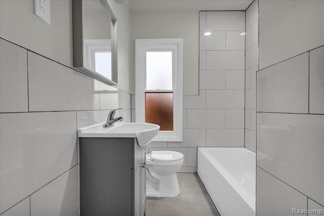 Building Photo - 14112 Mettetal St