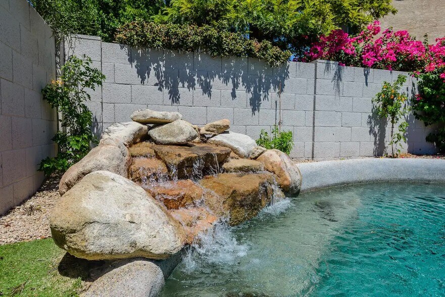 Building Photo - 13597 N 102nd Pl