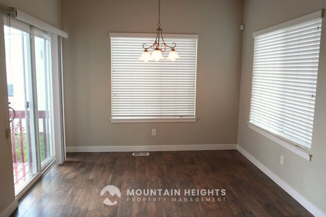 Building Photo - 862 W Cider Ct