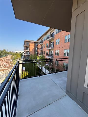 Building Photo - 111 Town Pl