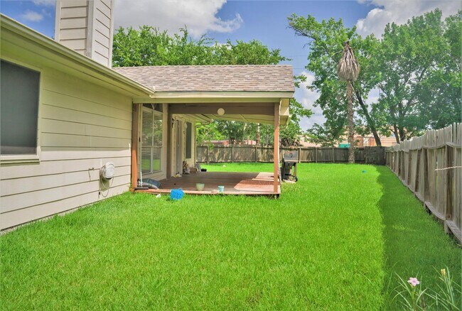 Building Photo - 16807 Dunbar Grove Ct