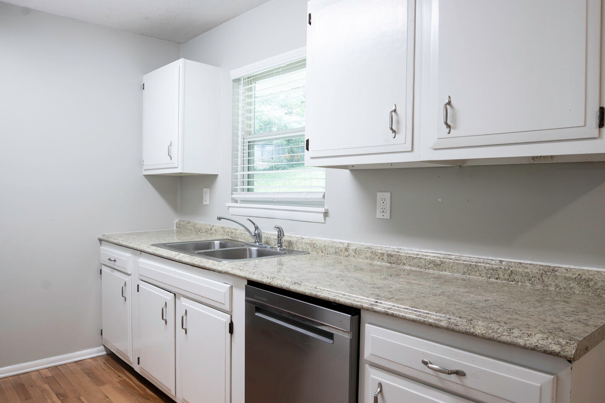 Building Photo - 103 Robleigh Dr