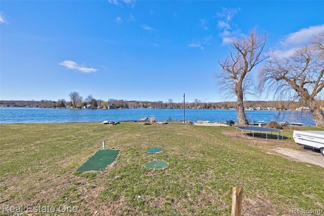 Building Photo - 1982 S Ortonville Rd