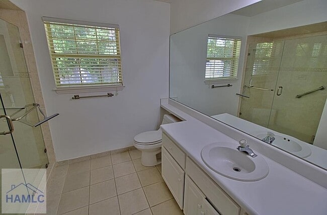 Building Photo - 555 Wellington Way