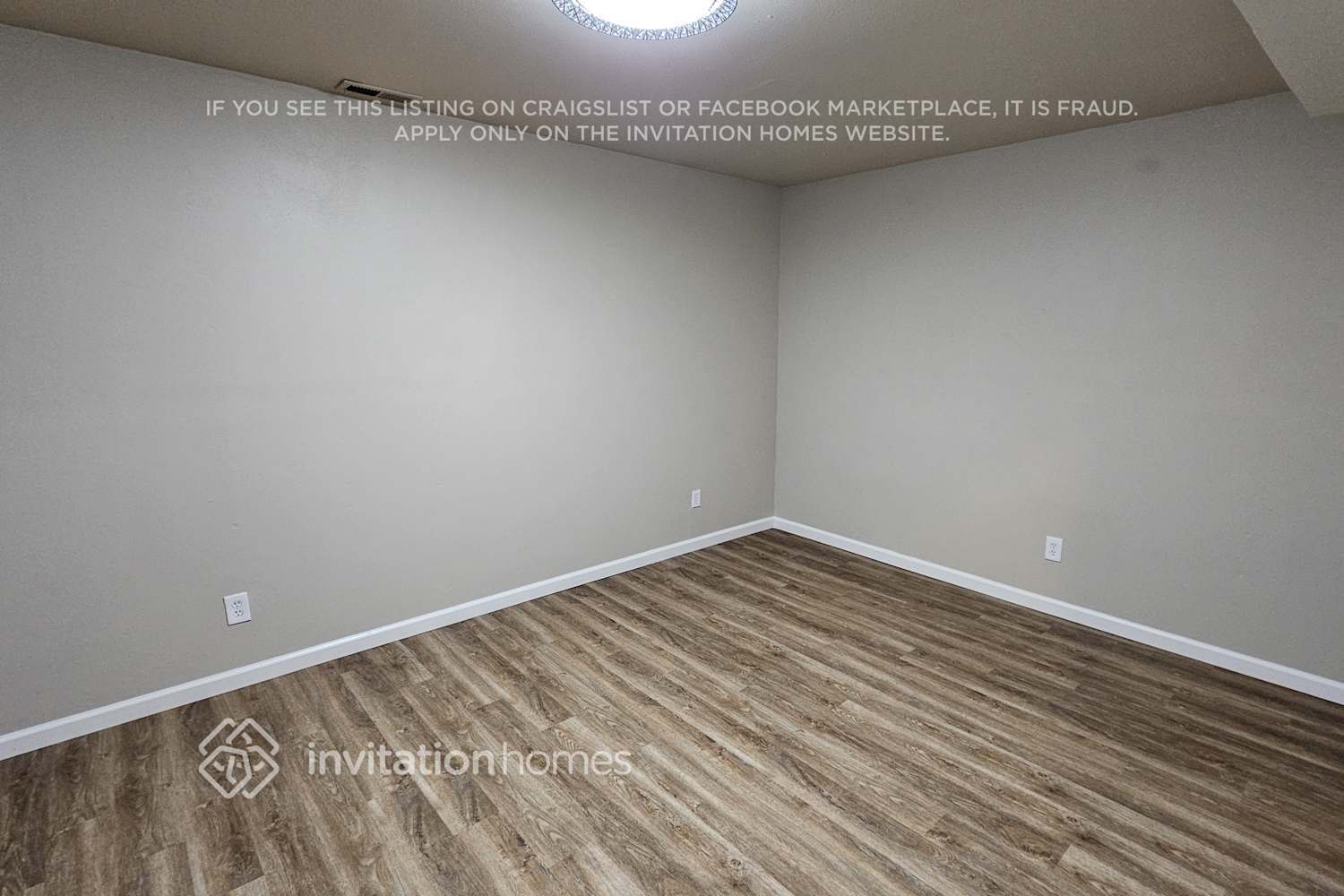 Building Photo - 1136 N Fir St