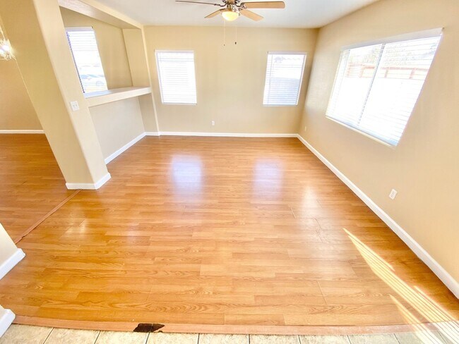 Building Photo - WONDERFULL 2STORY WITH 3 BEDROOM,  LOFT & 2 CAR GARAGE