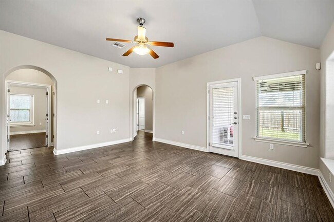 Building Photo - 2404 Spanish Camp Cove