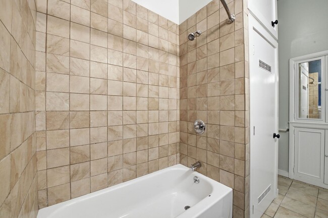 Building Photo - 1405 Van Ness Ave