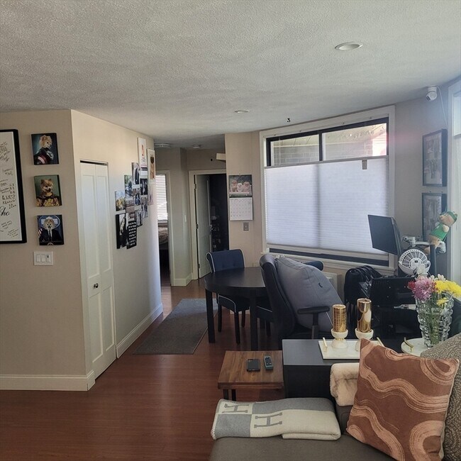 Building Photo - 935 Washington St