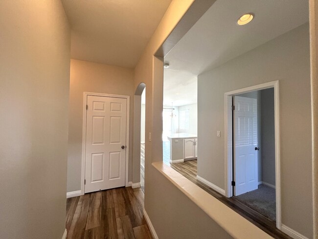 Building Photo - 5418 Sweet Sunblaze Ave