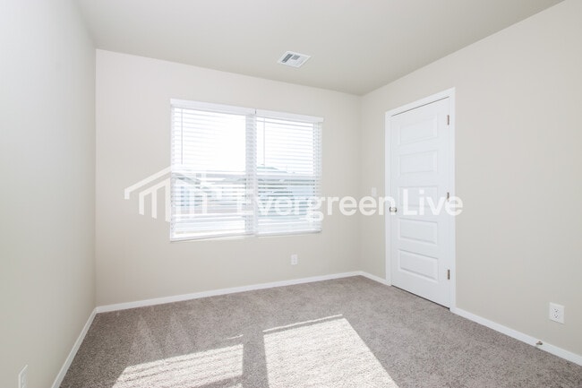 Building Photo - 1100 W Lawton Rd