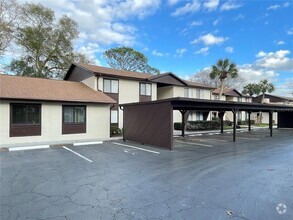 Building Photo - 510 Fairways Cir