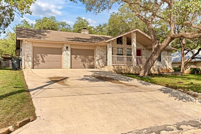 Building Photo - 850 Mission Hills Dr