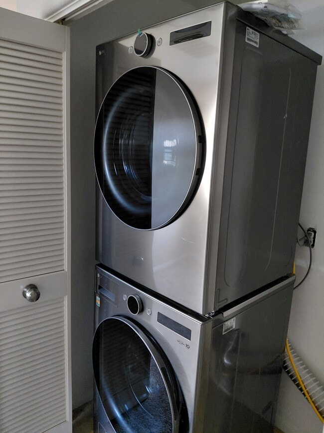 Building Photo - 1830 Crimson Ct