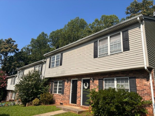 Building Photo - 1136 Rives Rd