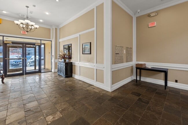 Building Photo - 101 N Tejon St