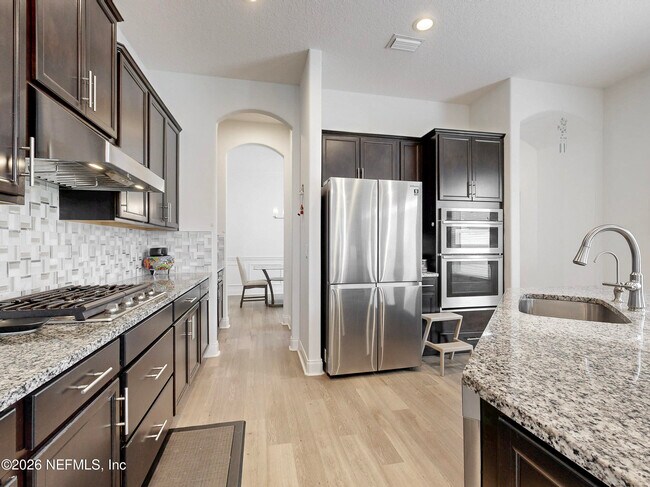 Building Photo - 121 Newfield Wy.