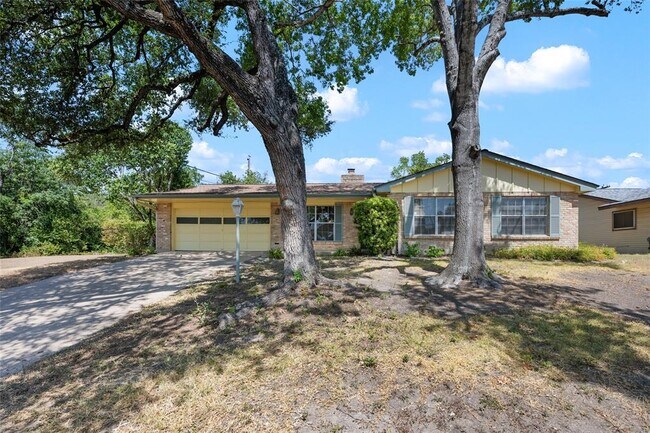 Building Photo - 6706 Willamette Dr