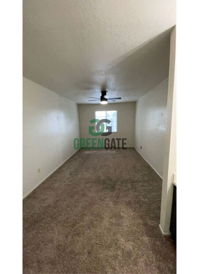 Building Photo - 3517 Woodglen Dr