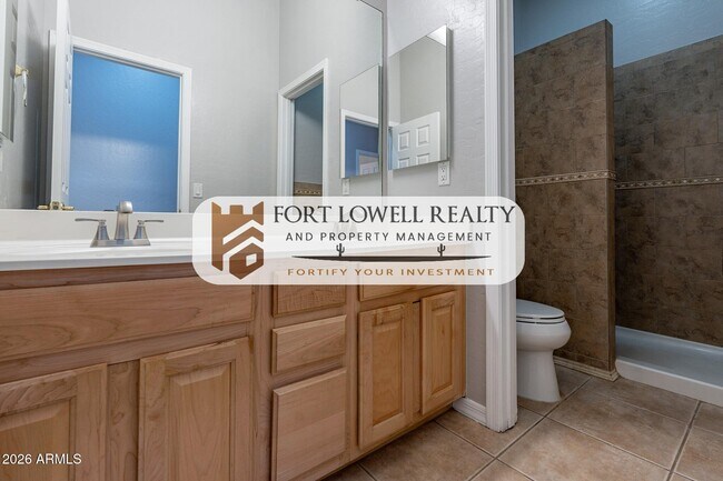 Building Photo - 13354 W San Miguel Ave