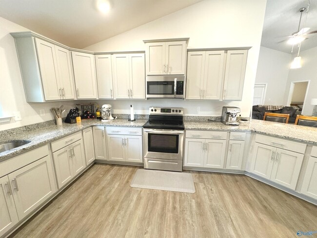 Building Photo - 14228 Wildflower Dr