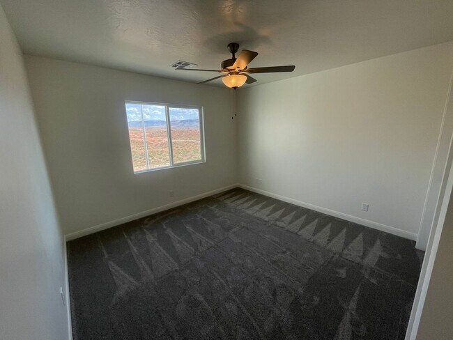Building Photo - 1396 White Holw Ln