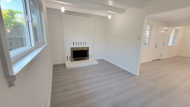 Building Photo - 6265 Wilma Ave