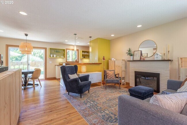 Building Photo - Brightwood