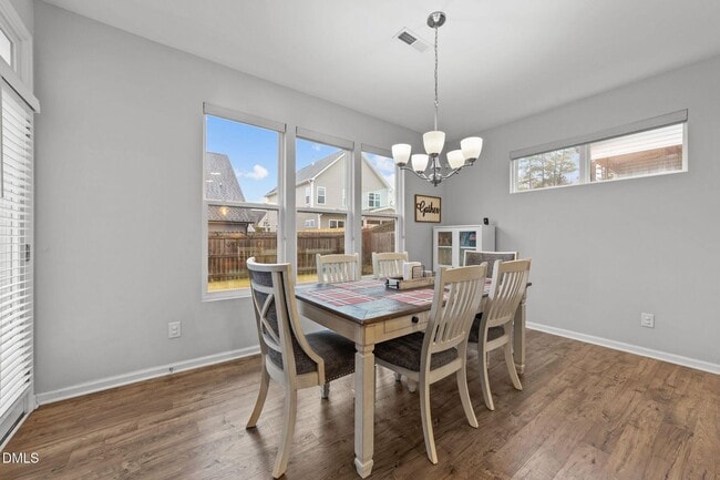 Building Photo - 4 Bedroom Home Close to Downtown Wake Forest. Fenced Yard!